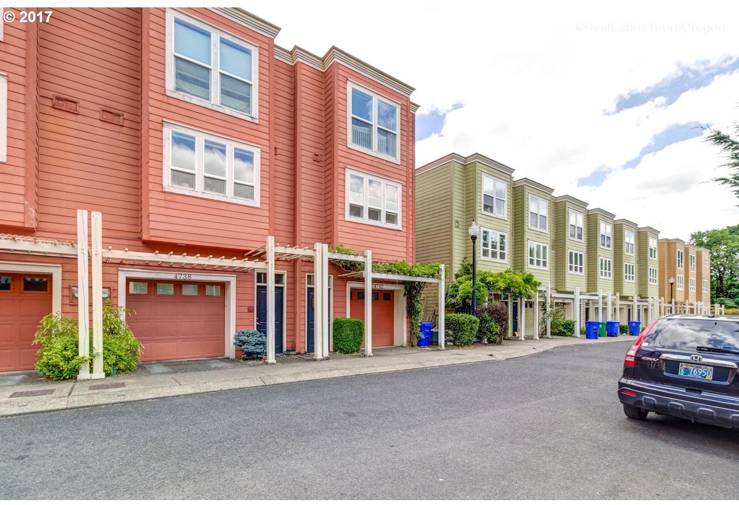 4742 Southwest View Point Terrace Portland, OR 97239 - Photo 3 of 25 Gallery Image 3