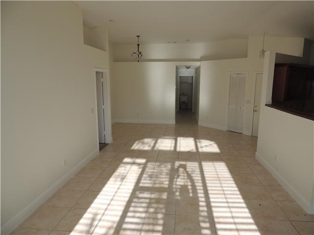 Silver Lakes Pembroke Pines, FL 33029 - Photo 10 of 25