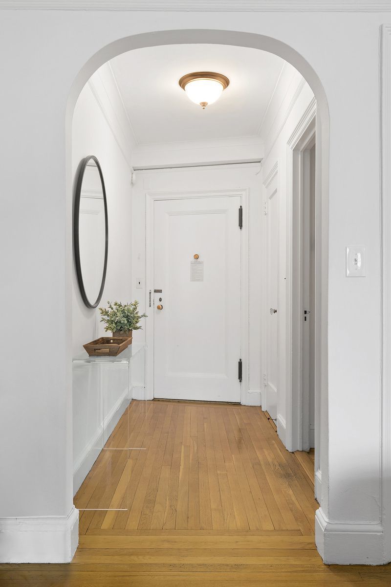 1 Christopher Street, Unit 5G Manhattan, NY 10014 - Photo 3 of 4