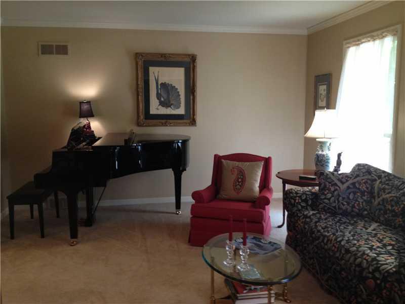 131 Duncan Circle Beaver, PA 15009 - Photo 8 of 25