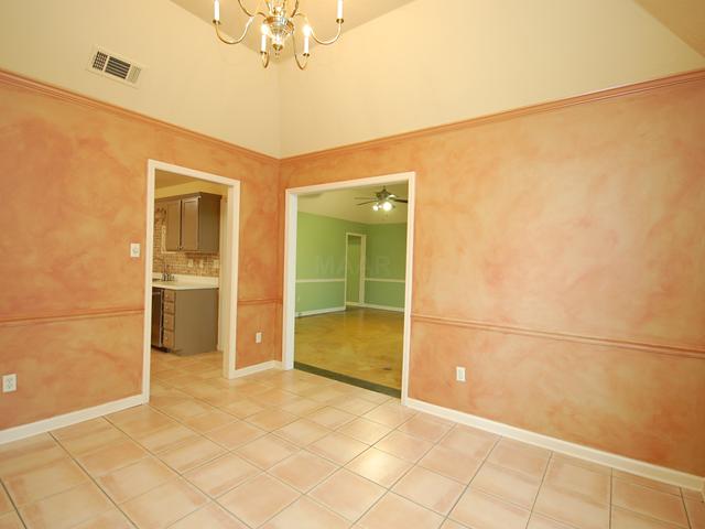 759 Vaughn Road Memphis, TN 38122 - Photo 6 of 13