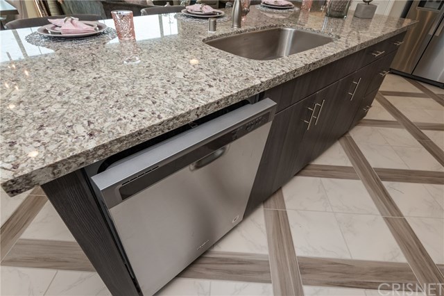 249 Morro Way Simi Valley, CA 93065 - Photo 9 of 27