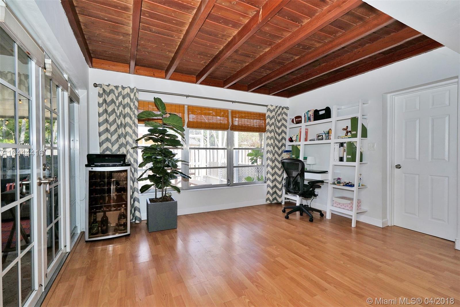 803 North 31st Road Hollywood, FL 33021 - Photo 16 of 29 Gallery Image 16
