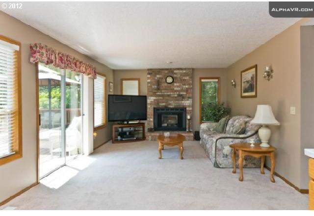 18690 Southwest Kelly View Loop Beaverton, OR 97007 - Photo 5 of 16 Gallery Image 5