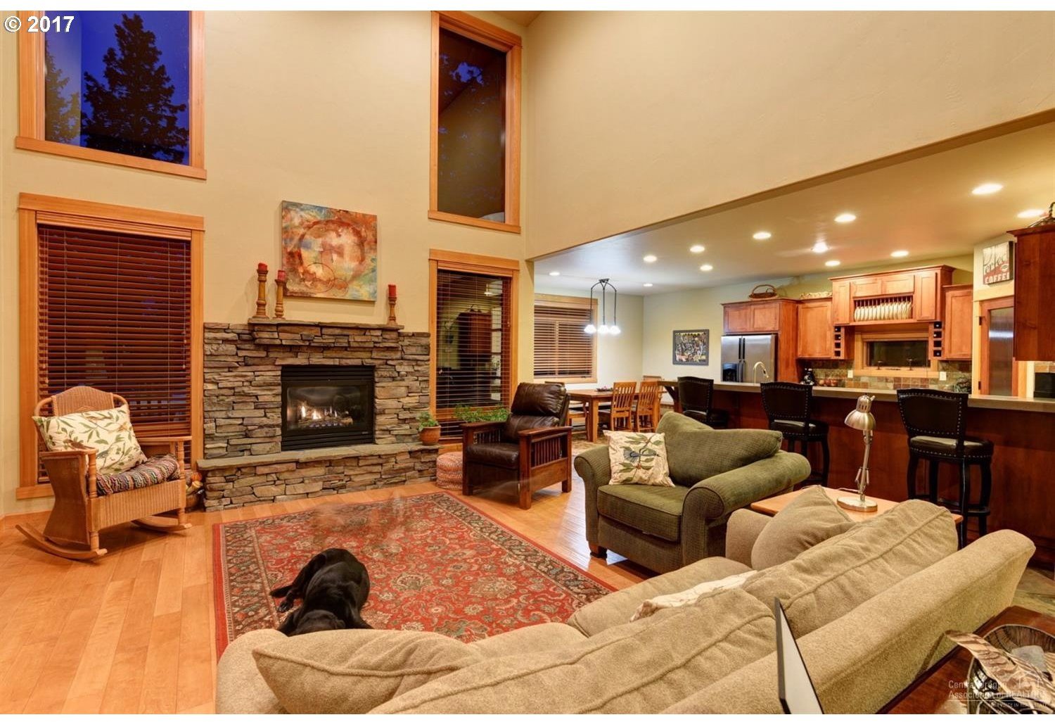 19552 East Campbell Road Bend, OR 97702 - Photo 3 of 25 Gallery Image 3