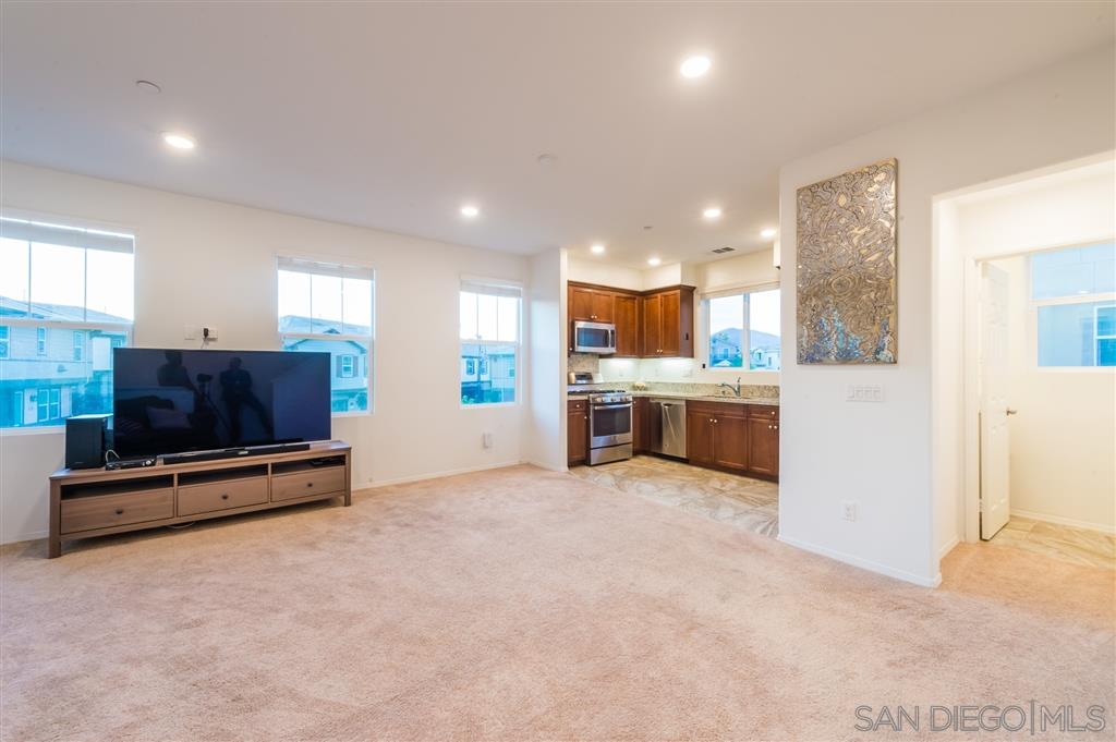 2860 Athens Road, Unit 16 Chula Vista, CA 91915 - Photo 10 of 17 Gallery Image 10