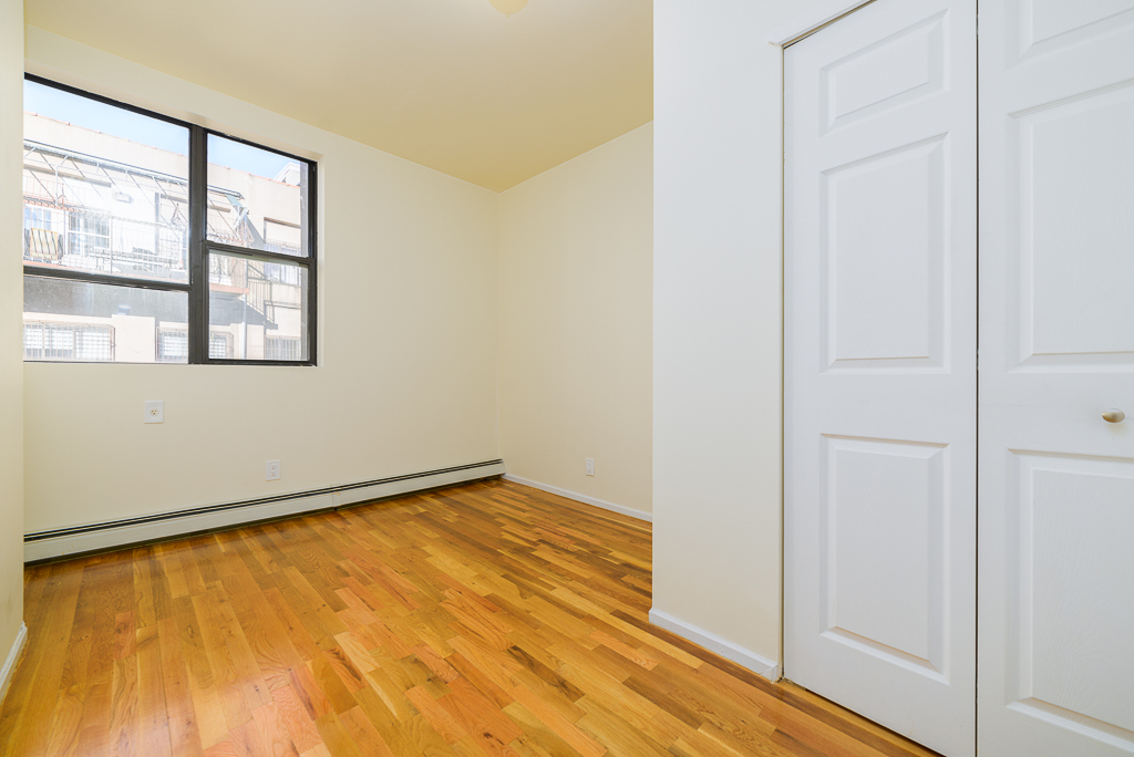 272 Willoughby Avenue, Unit 2L Brooklyn, NY 11205 - Photo 4 of 10