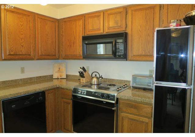 7805 Southwest Raintree Drive Beaverton, OR 97008 - Photo 9 of 16 Gallery Image 9