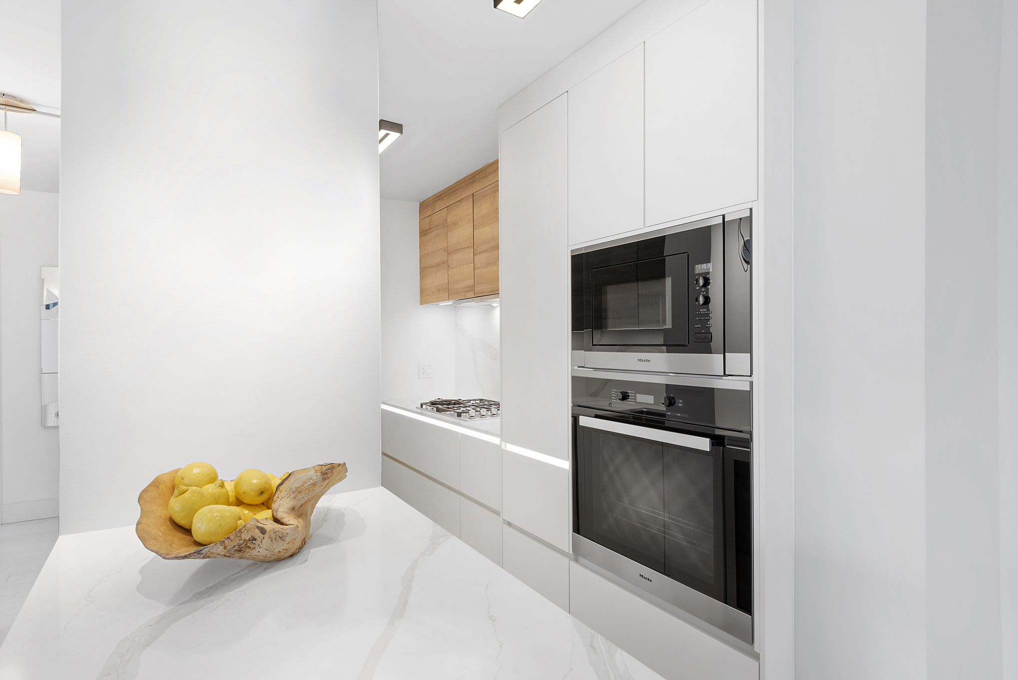 300 East 71st Street, Unit 15C Manhattan, NY 10021 - Photo 4 of 9