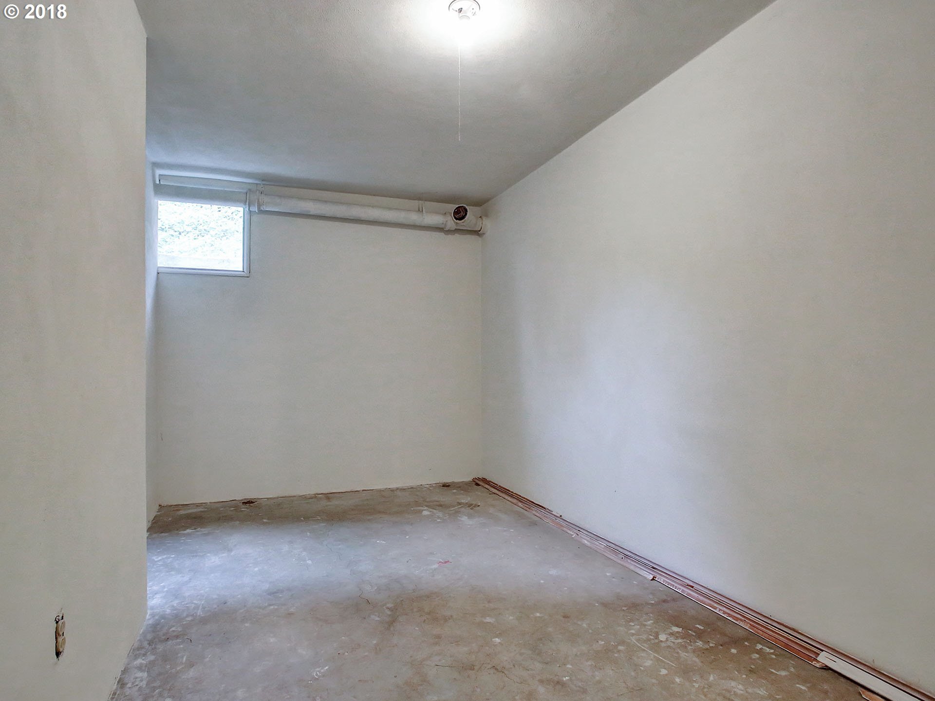4821 Southwest 18th Place Portland, OR 97239 - Photo 27 of 31 Gallery Image 27