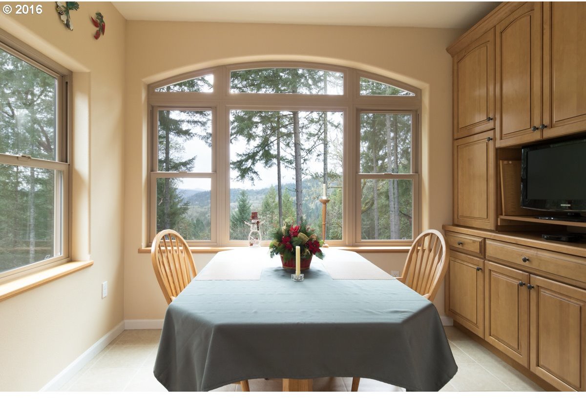820 Cleveland Loop Road Roseburg, OR 97471 - Photo 4 of 26 Gallery Image 4