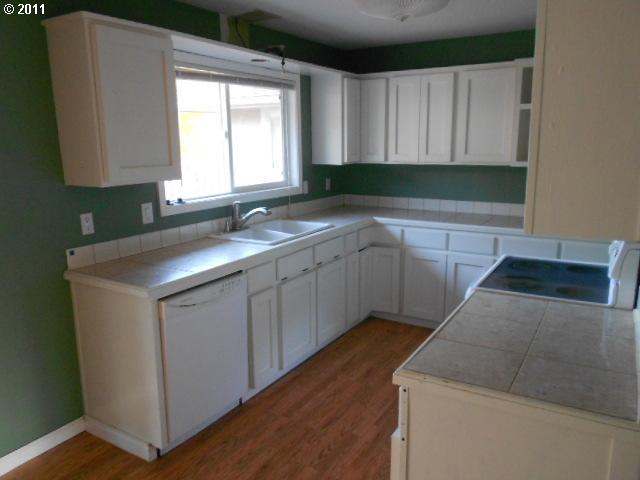 1730 Northwest Thatcher Road Forest Grove, OR 97116 - Photo 2 of 10 Gallery Image 2