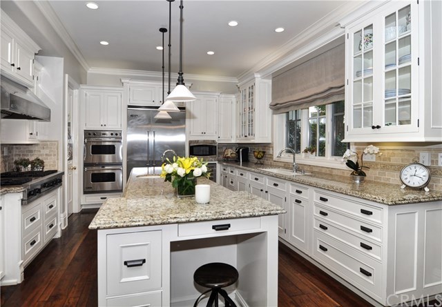 4 Oak Tree Drive Newport Beach, CA 92660 - Photo 13 of 47