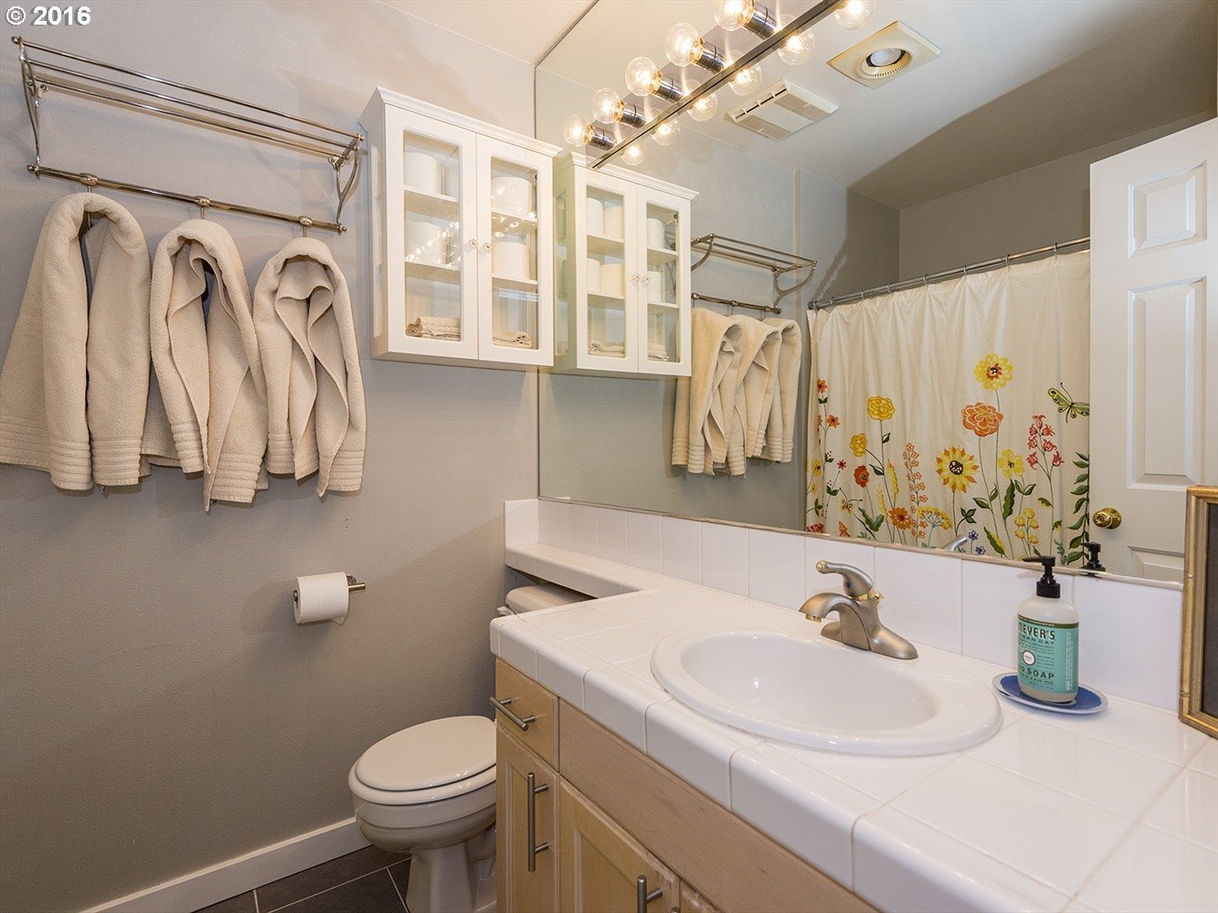 3534 Southwest Corbett Avenue Portland, OR 97239 - Photo 16 of 30 Gallery Image 16