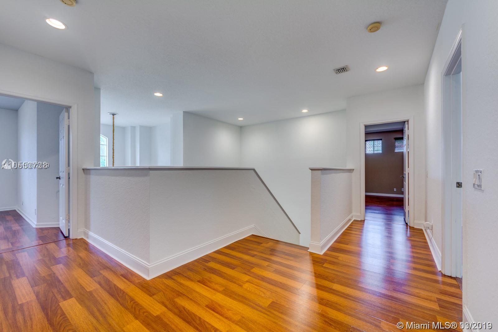 2019 Harbor View Circle Weston, FL 33327 - Photo 16 of 31