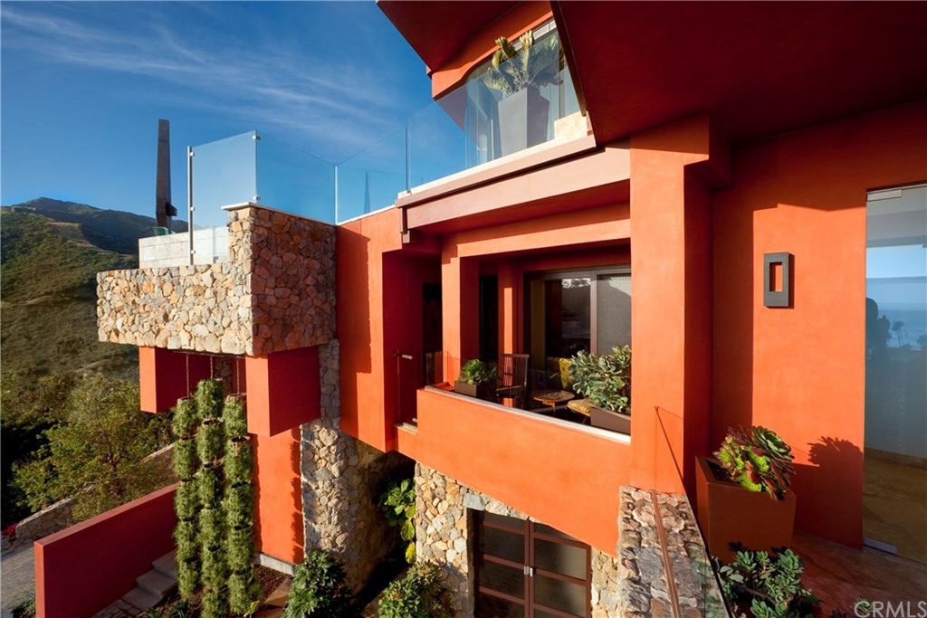 223 Beacon Street Avalon, CA 90704 - Photo 3 of 29