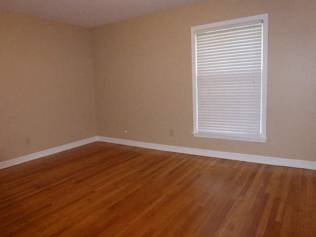 1567 Whitewater Road Memphis, TN 38117 - Photo 7 of 14 master bedroom on the front of the house