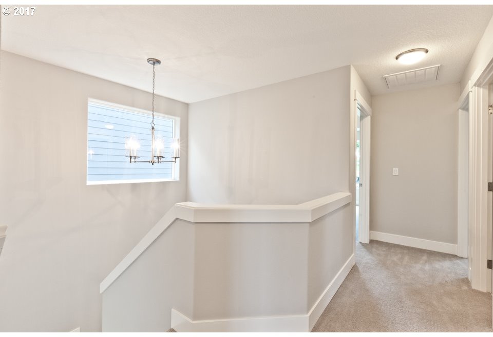 20172 Southwest Kinnaman Road Beaverton, OR 97078 - Photo 14 of 29 Gallery Image 14