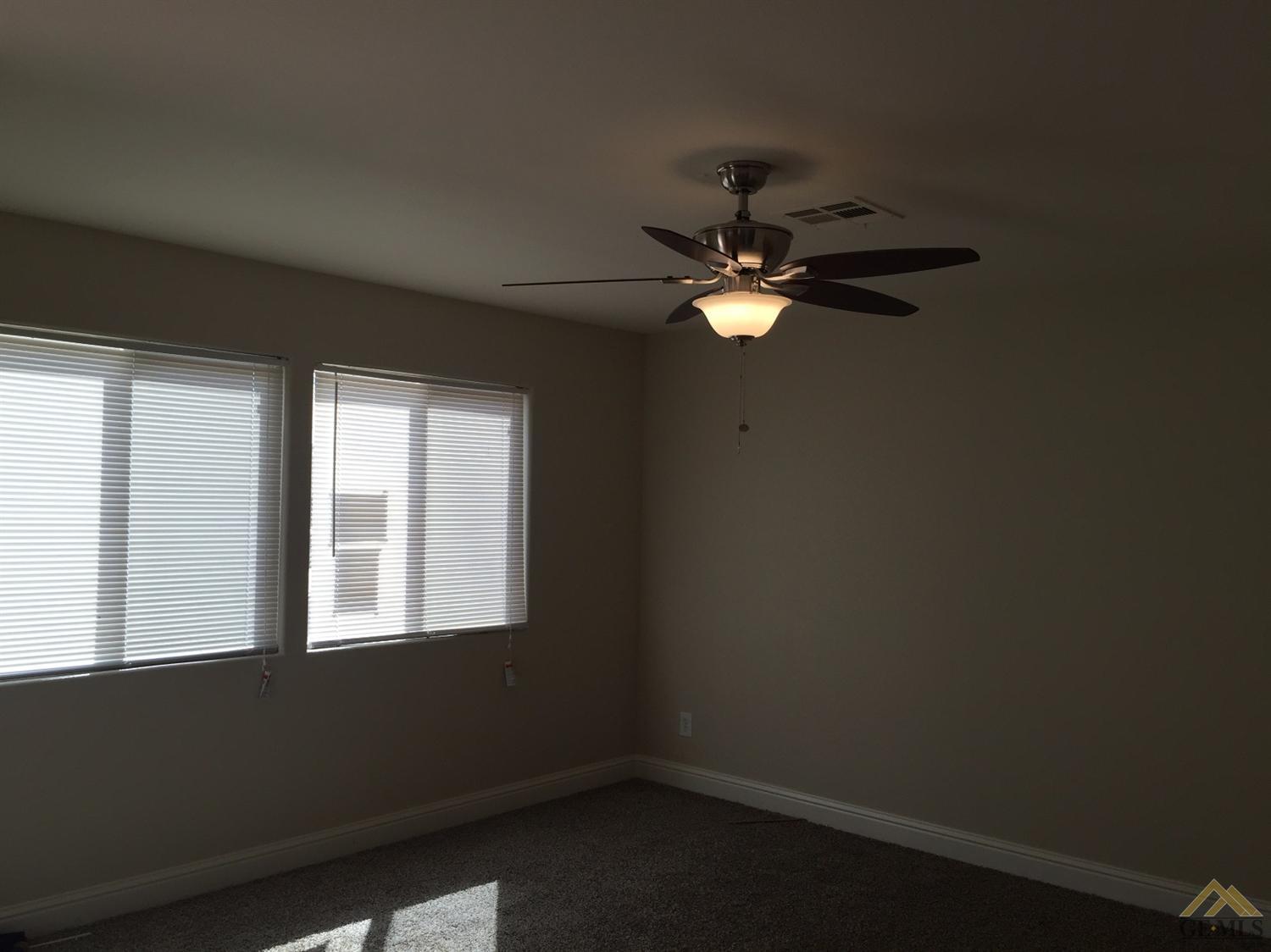 1812 Filson Street Bakersfield, CA 93307 - Photo 6 of 10