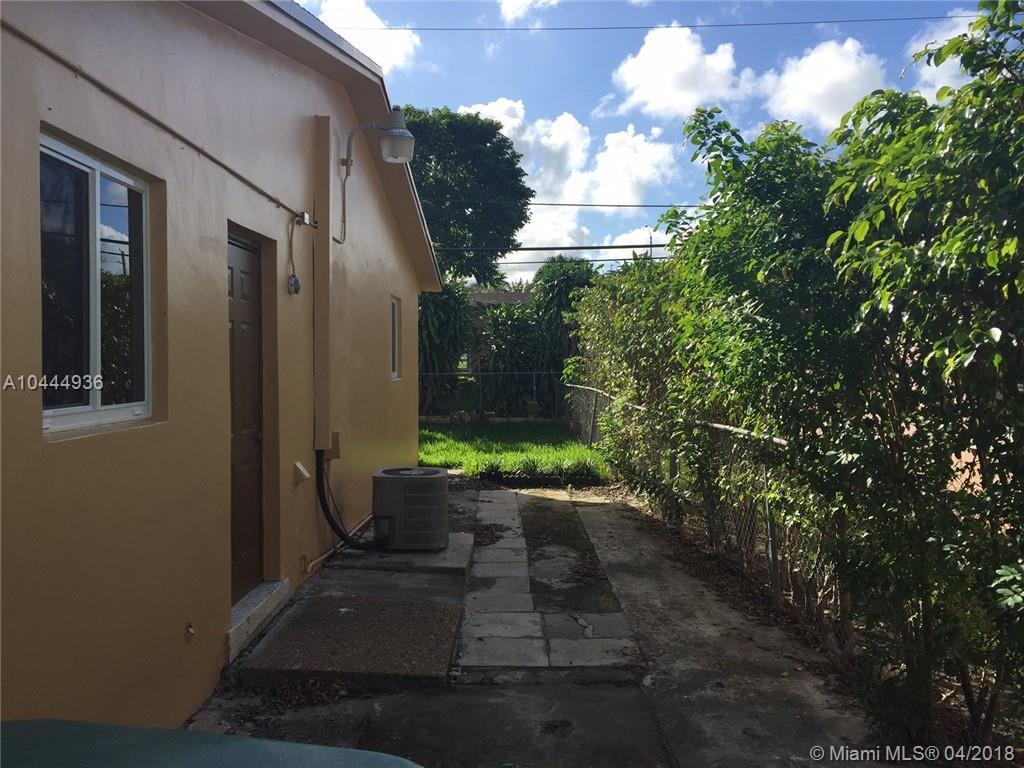 11216 Southwest 7th Street Miami, FL 33174 - Photo 18 of 28 Gallery Image 18