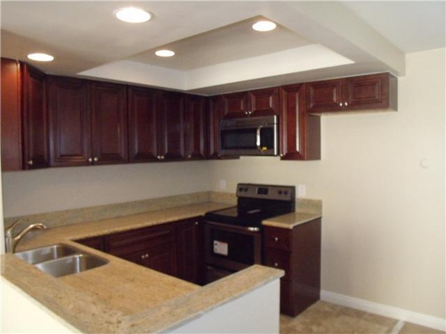 5930 Rancho Mission Road, Unit 102 San Diego, CA 92108 - Photo 6 of 11 Gallery Image 6