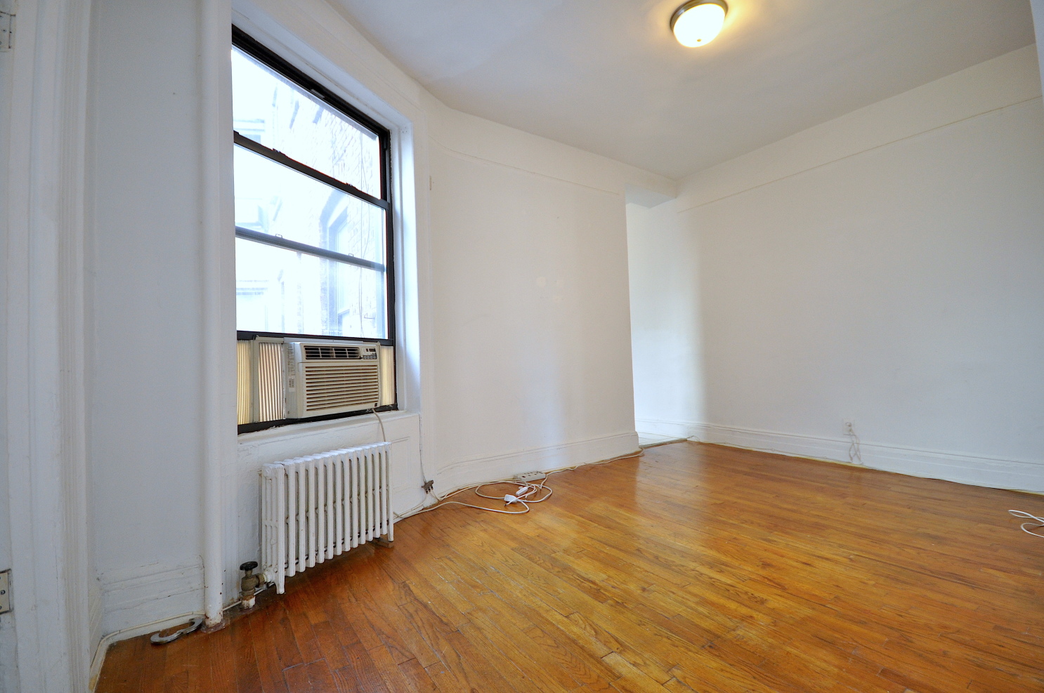 218 Thompson Street, Unit 24 Manhattan, NY 10012 - Photo 2 of 6