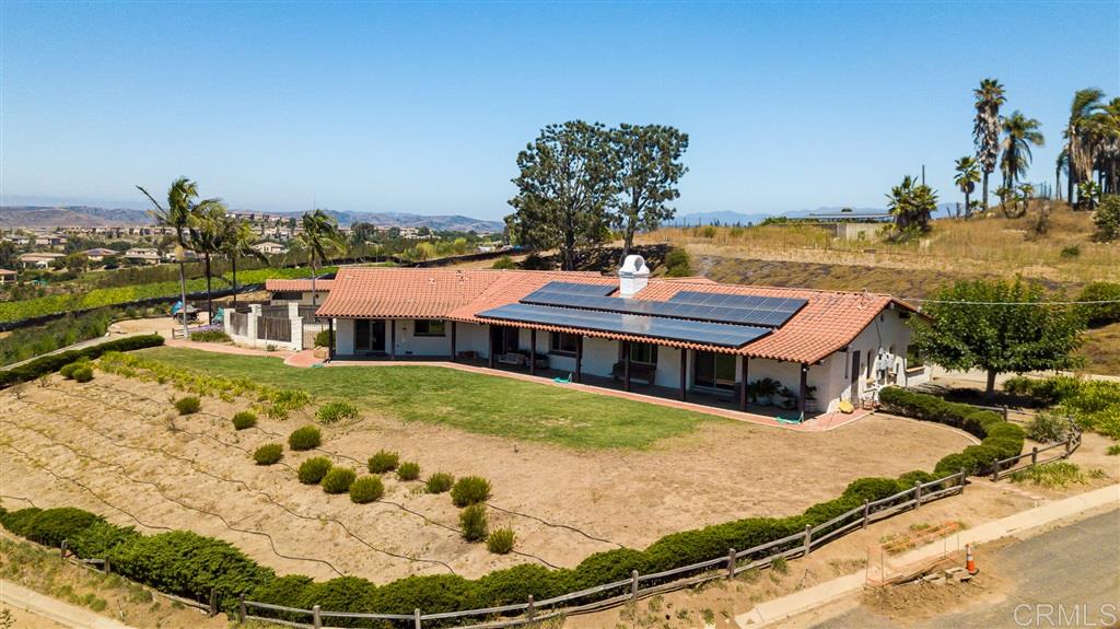401 Wilshire Road Oceanside, CA 92057 - Photo 23 of 25 Beautiful lawn