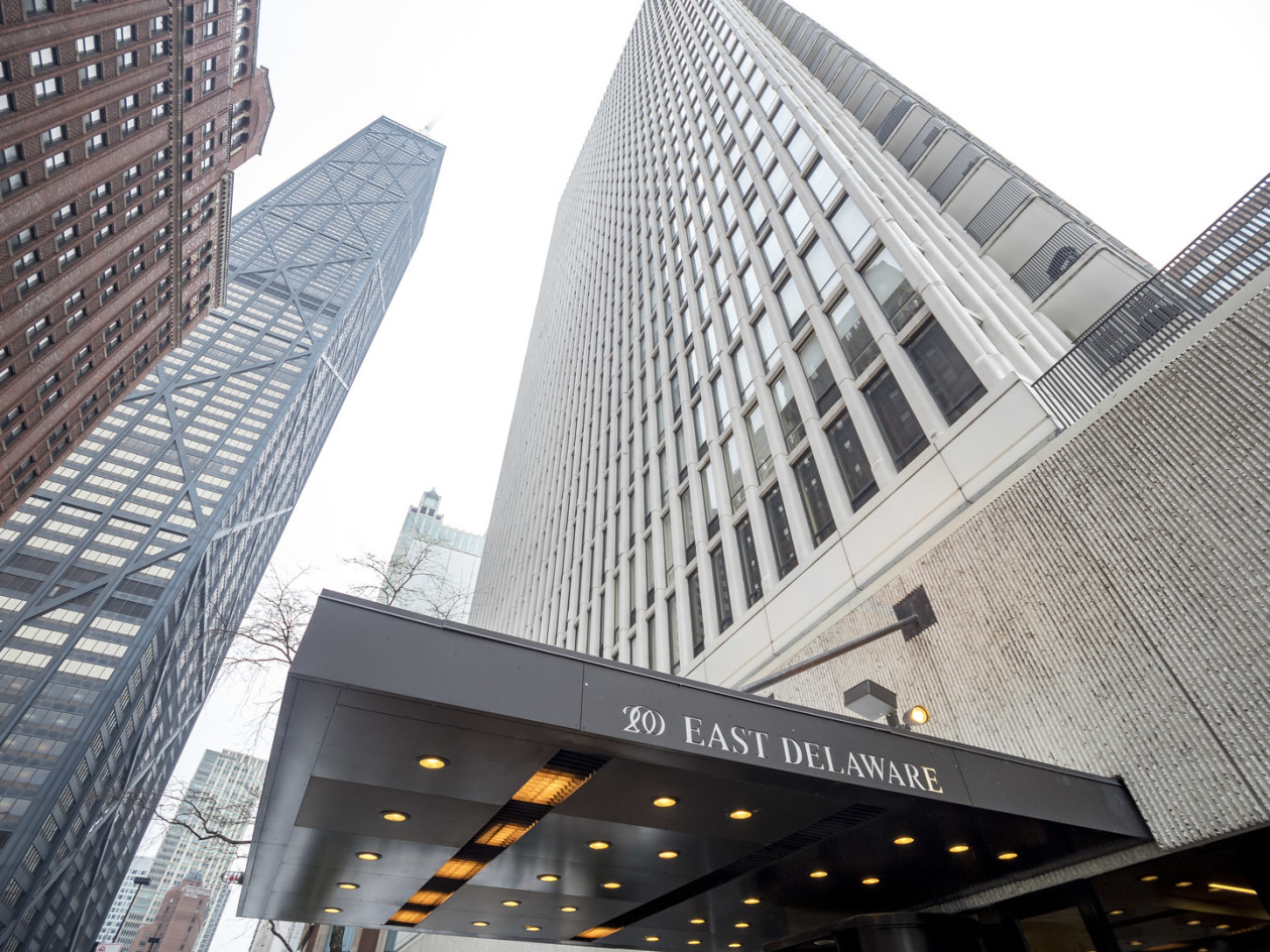 200 E Delaware Pl, Chicago, IL 60611 - Photo 4 of 14