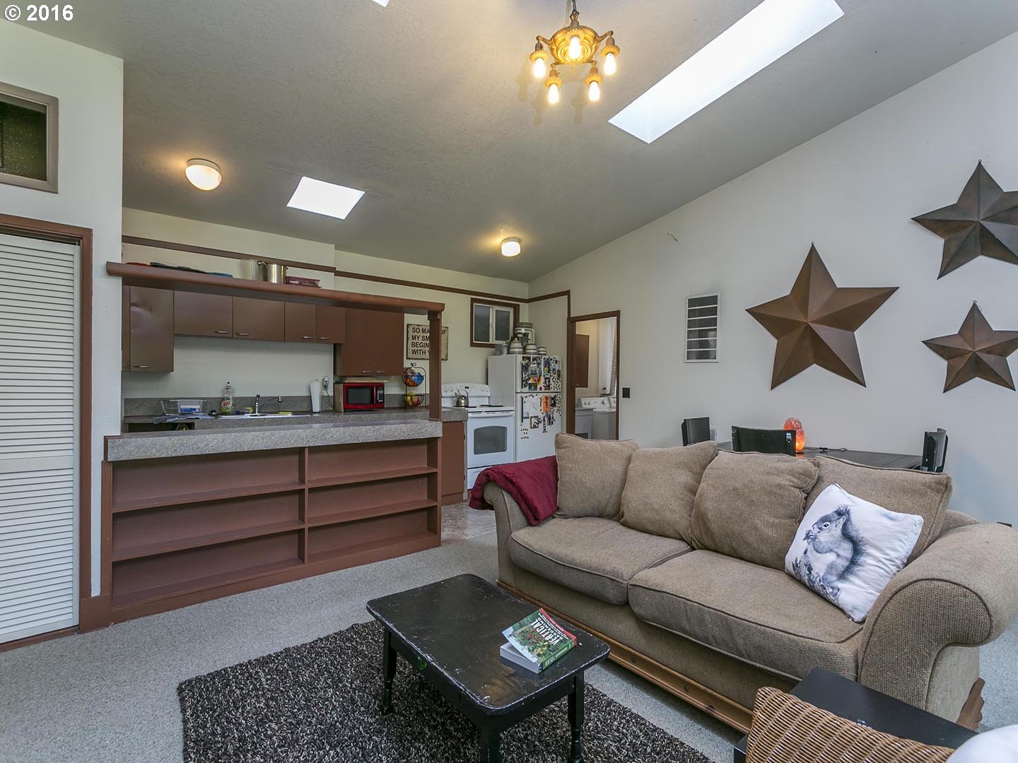 18120 Southwest McCormick Hill Road Hillsboro, OR 97123 - Photo 3 of 29 Gallery Image 3