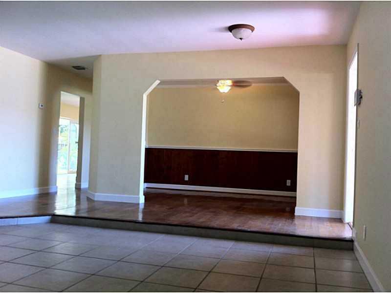 8041 Southwest 196th Terrace Miami, FL 33189 - Photo 3 of 11