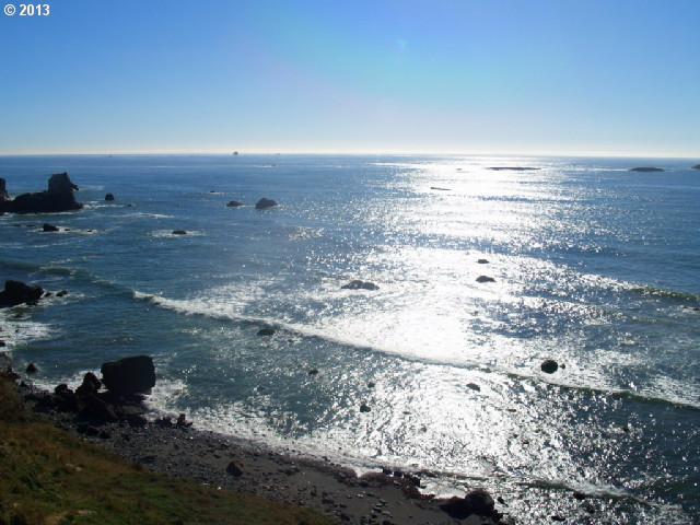 North Chantrelle Lane Gold Beach, OR 97444 - Photo 3 of 16