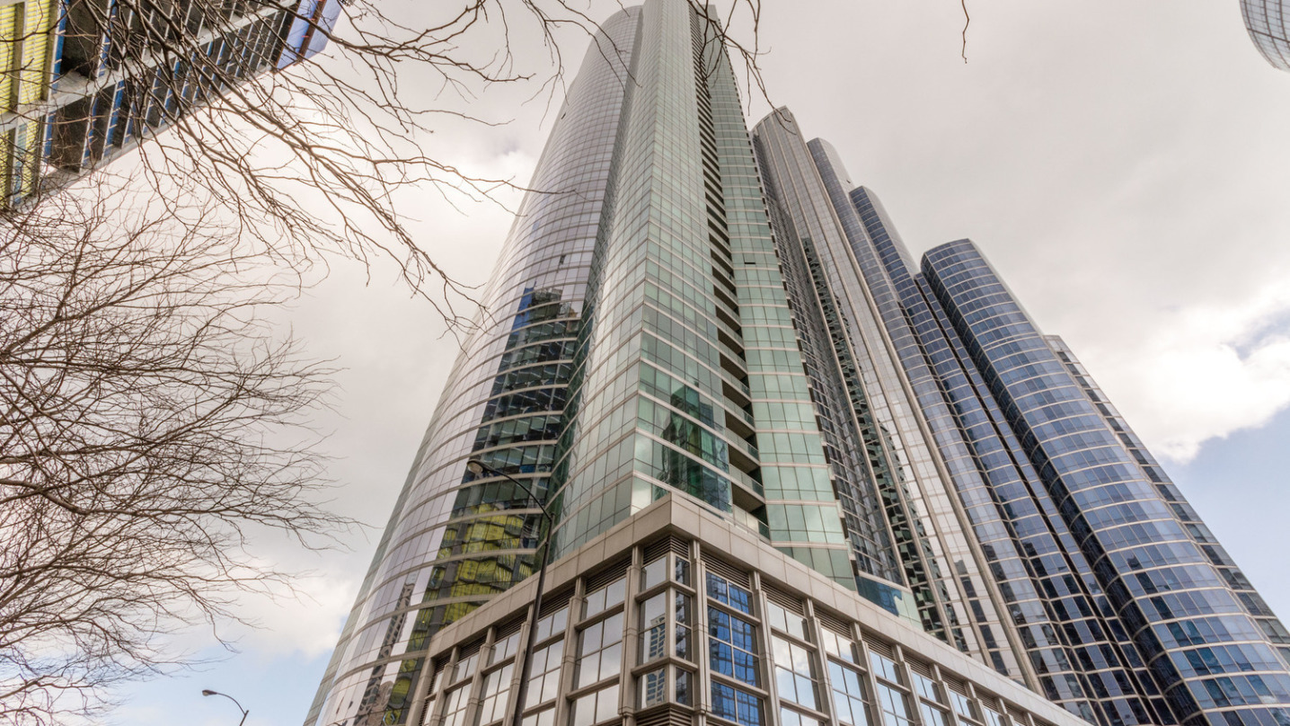 One Museum Park West 1201 S Prairie Ave, Chicago, IL 60605 - Photo 2 of 33