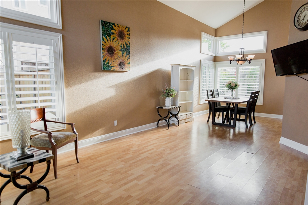 2105 Madiera Drive Oceanside, CA 92056 - Photo 15 of 25 Spacious, light and bright