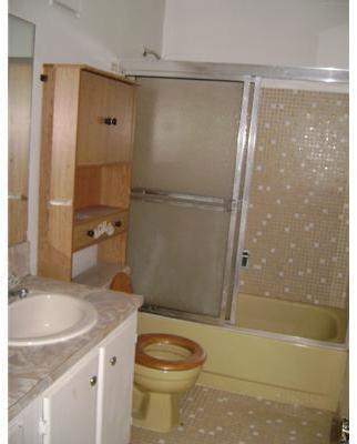 12407 Southwest 110th Road Miami, FL 33176 - Photo 7 of 12 Gallery Image 7