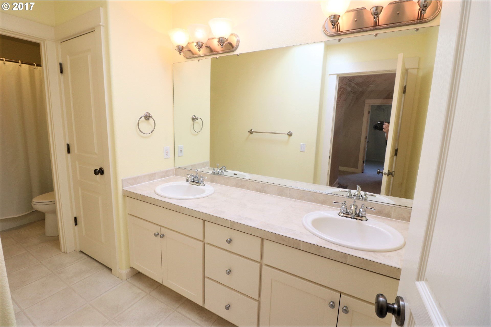 8790 Southwest 82nd Avenue Portland, OR 97223 - Photo 10 of 32 Gallery Image 10