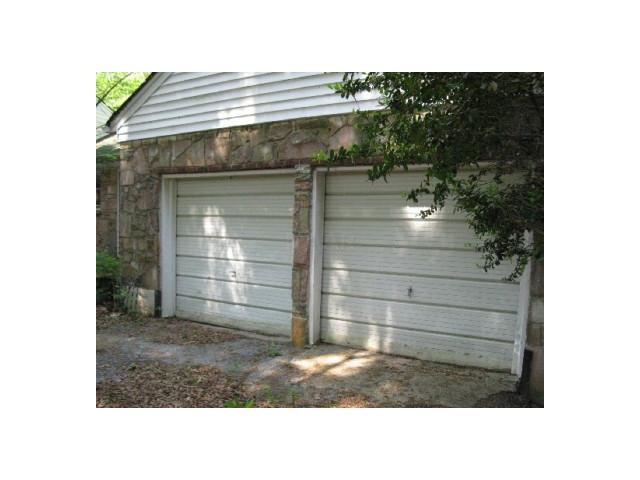 3219 Scheibler Road Memphis, TN 38128 - Photo 3 of 12 Garage