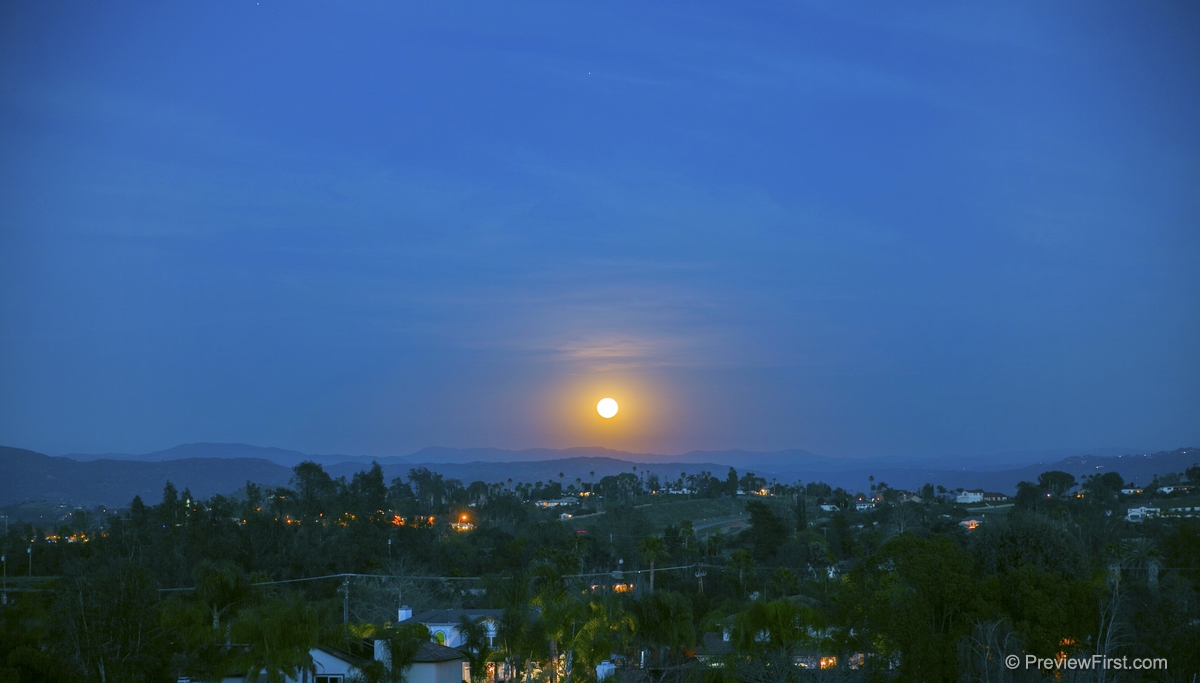 2282 Derrick Way Escondido, CA 92029 - Photo 2 of 25