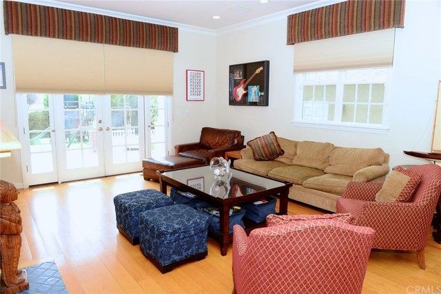 $1,200,000 | 3918 Elm Avenue, Long Beach, CA 90807