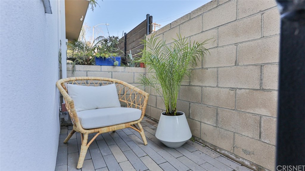 2203 Edendale Lane Silver Lake, CA 90026 - Photo 19 of 39 Front patio