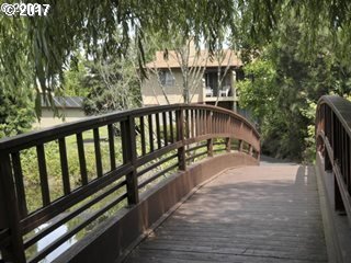 12616 Northwest Barnes Road, Unit 6 Portland, OR 97229 - Photo 13 of 20 Gallery Image 13
