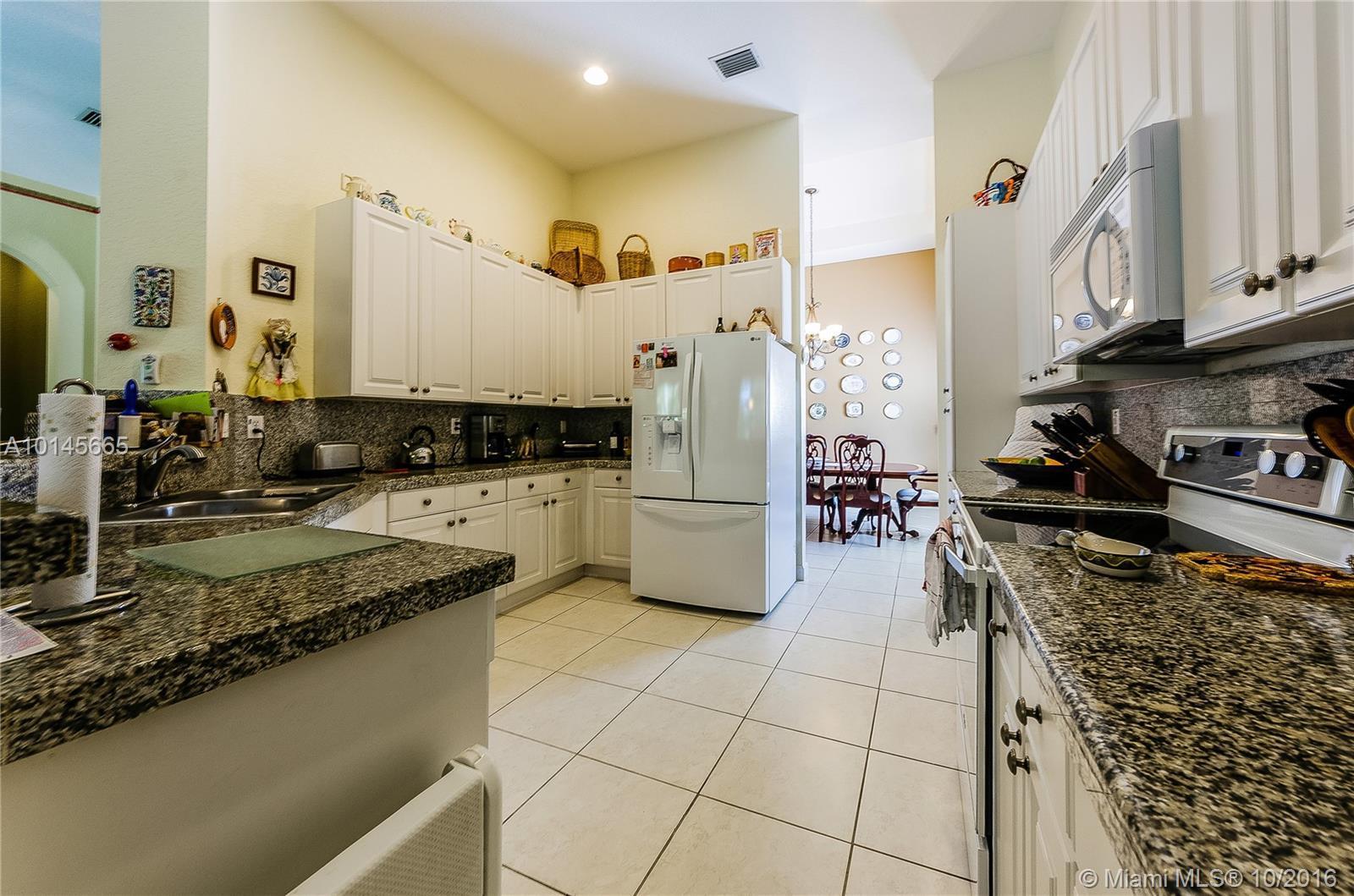 7564 Southwest 190th Street Cutler Bay, FL 33157 - Photo 8 of 30