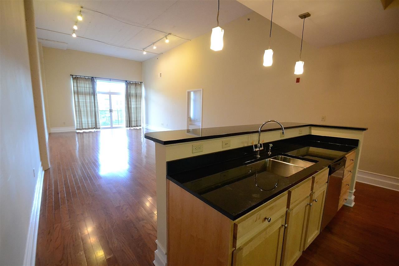 648 Riverside Drive, Unit 212 Memphis, TN 38103 - Photo 4 of 25