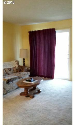 950 Evergreen Road, Unit 225 Woodburn, OR 97071 - Photo 2 of 6 Gallery Image 2