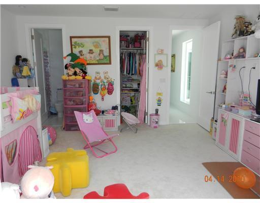 485 Ridgewood Road Key Biscayne, FL 33149 - Photo 11 of 16