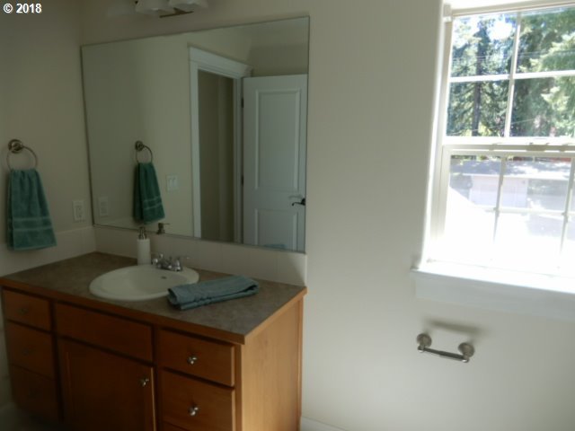 24807 Sertic Road Veneta, OR 97487 - Photo 23 of 29 Gallery Image 23