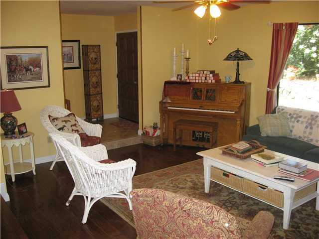 16337 Swartz Canyon Road Ramona, CA 92065 - Photo 5 of 19 Gallery Image 5