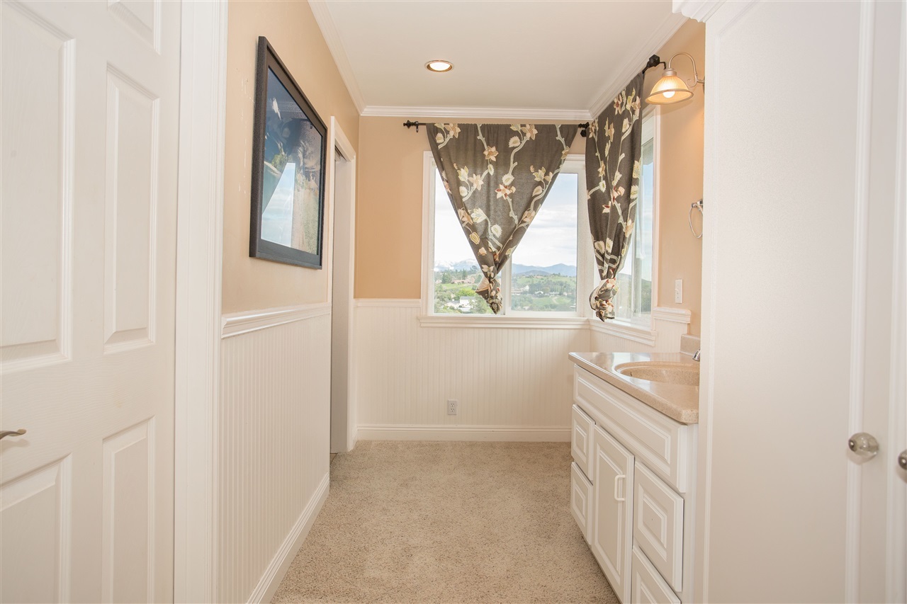2470 Gum Tree Lane Fallbrook, CA 92028 - Photo 11 of 25 Gallery Image 11