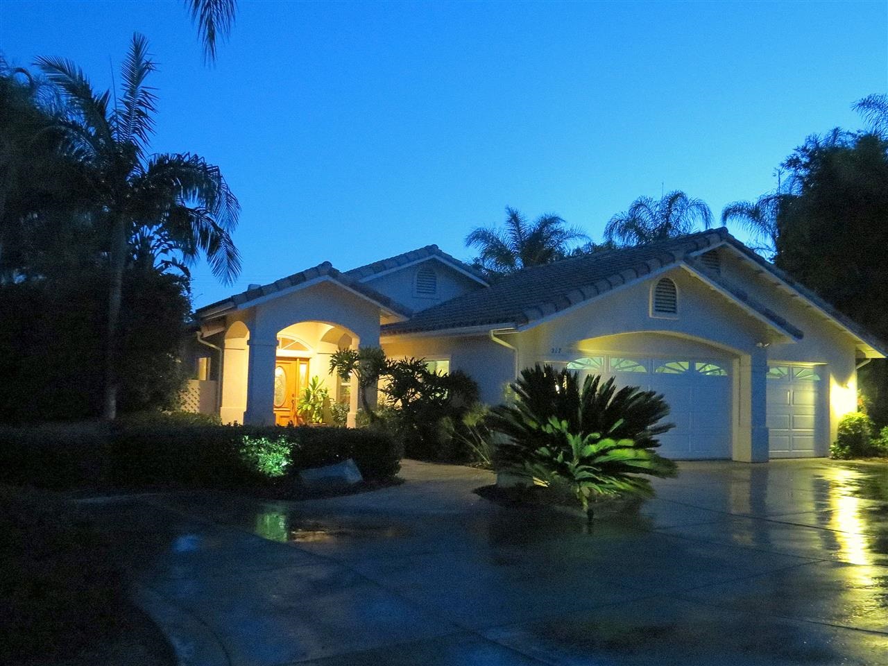 217 Bottlebrush Way Fallbrook, CA 92028 - Photo 2 of 25