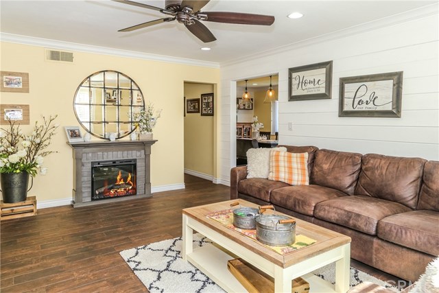 3040 Harding Way Costa Mesa, CA 92626 - Photo 6 of 32