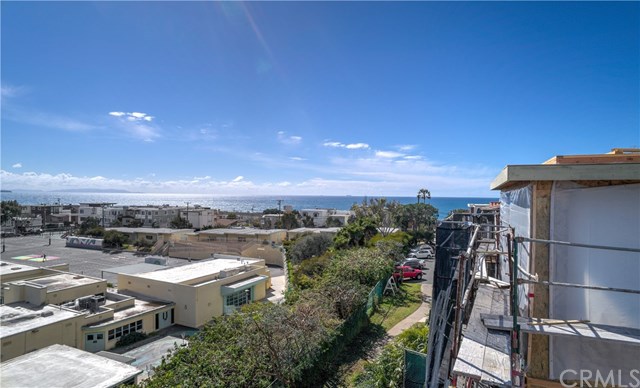 461 26th Street Manhattan Beach, CA 90266 - Photo 5 of 14